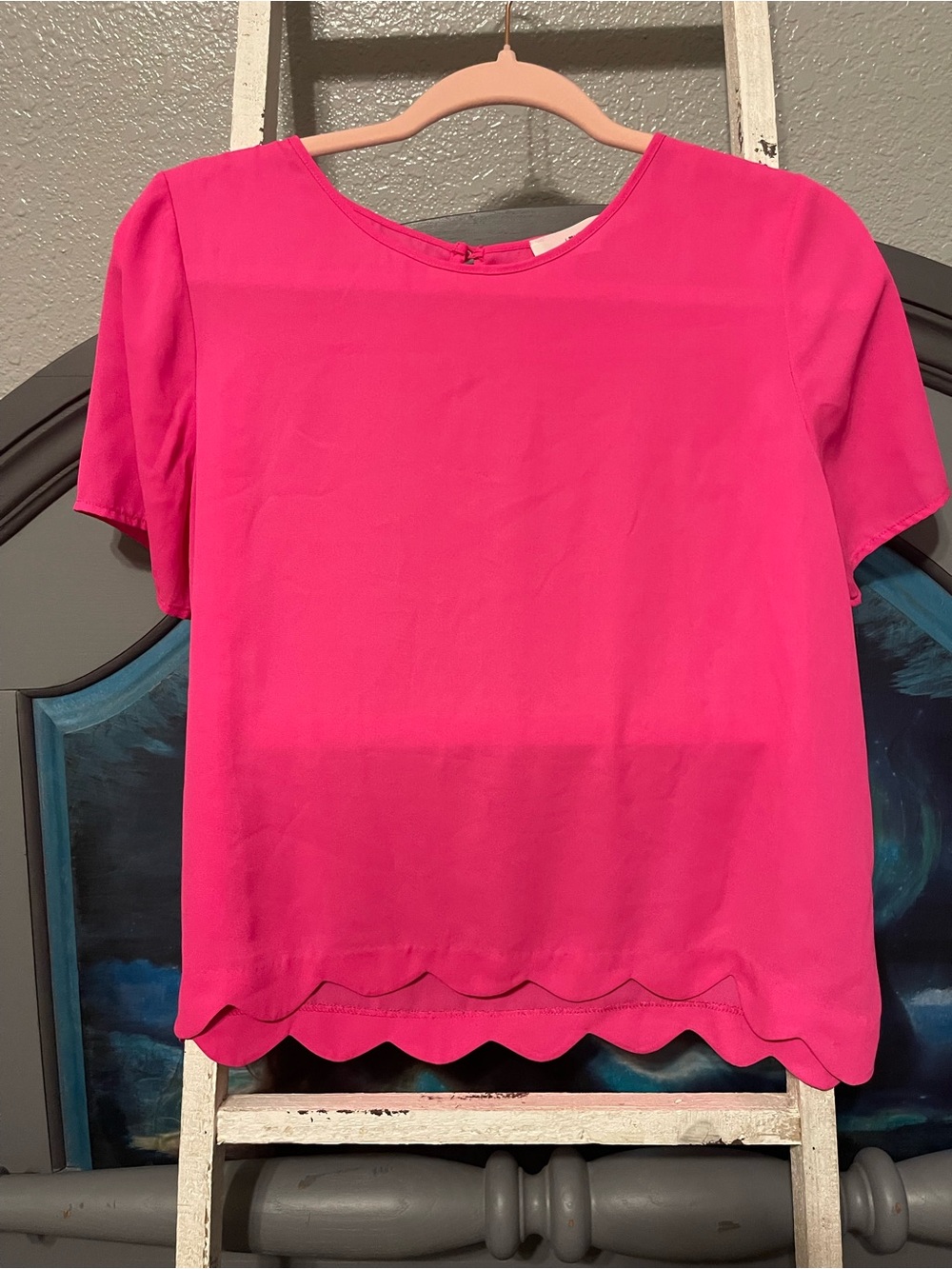 Love Tree Bright Pink Scallop Hem Short Sleeve Blouse